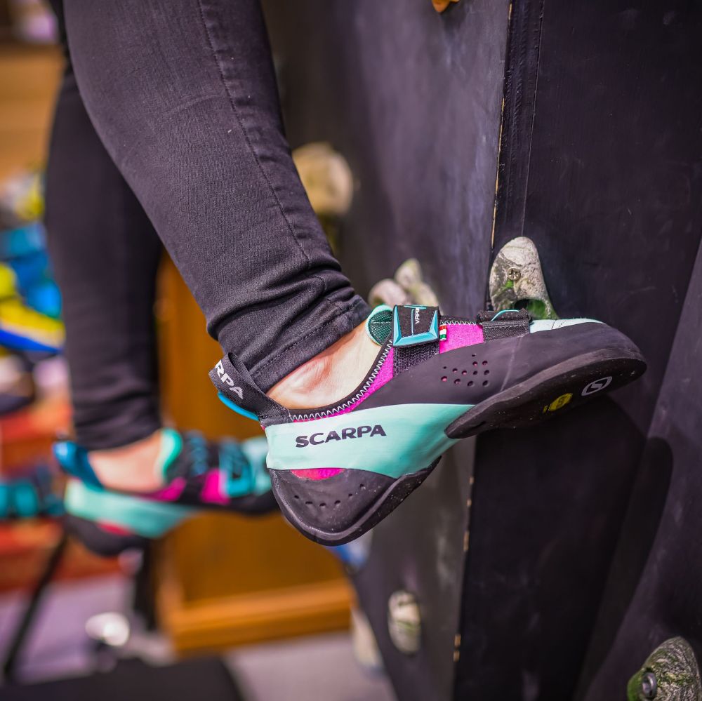 rock shoe toe hook testing